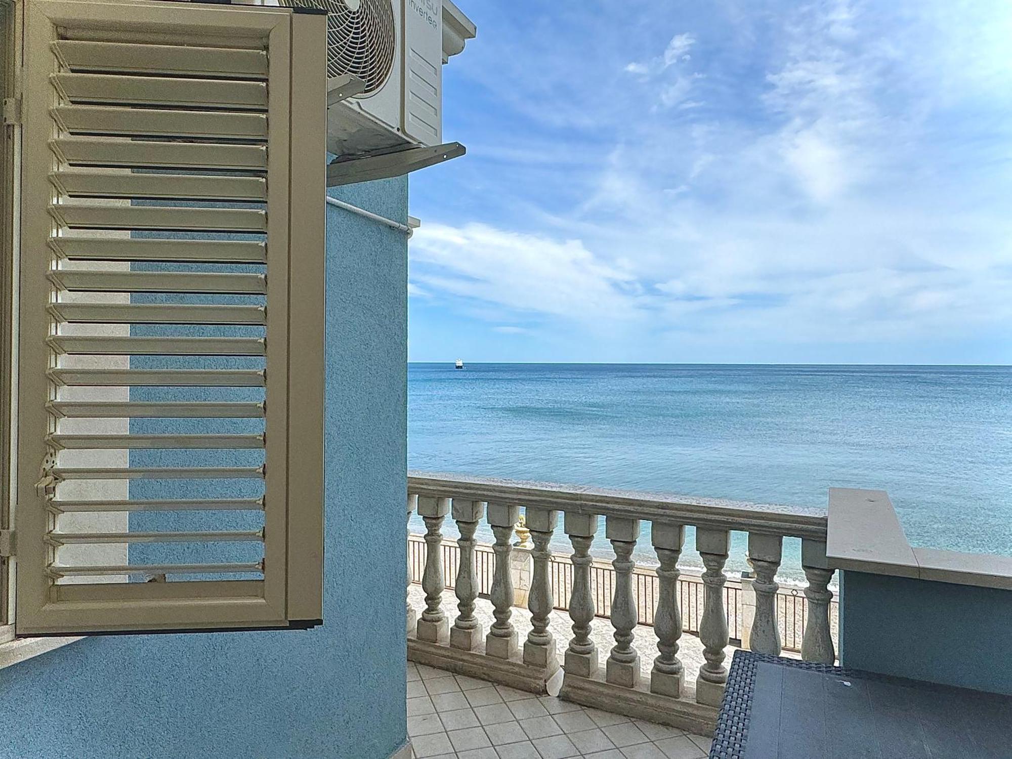 Maremare Apartments Giardini Naxos Exterior foto